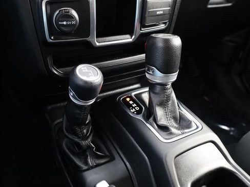 Certified 2022 Jeep Wrangler Unlimited Sport image 21