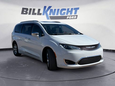 Used 2019 Chrysler Pacifica Limited FWD image 7