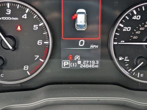 Used 2024 Subaru Crosstrek 2.0i Premium AWD/4WD image 17
