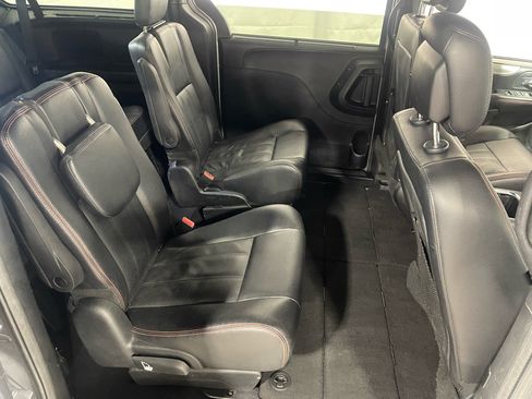 Used 2017 Dodge Grand Caravan GT image 15