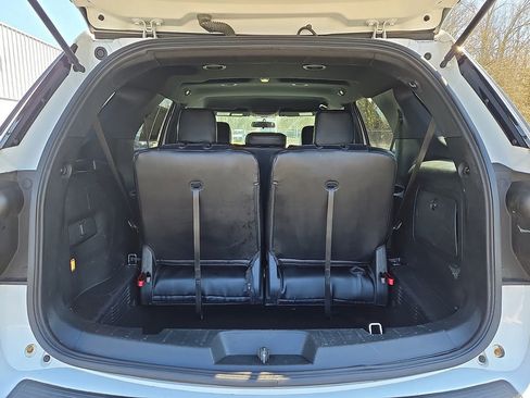 Used 2019 Ford Explorer XLT AWD/4WD image 28