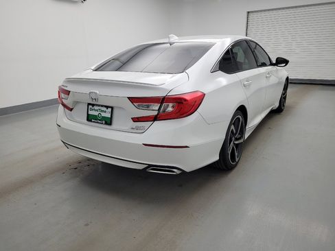 Used 2018 Honda Accord Sport image 9