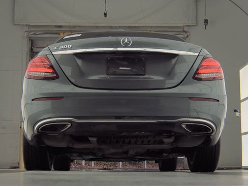 Used 2018 Mercedes-Benz E 300 w/ Premium 1 Package image 10