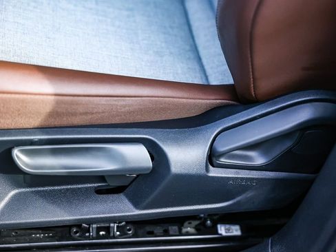 Certified 2023 Volkswagen ID.4 2WD image 28