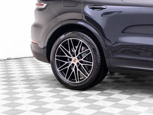 New 2026 Porsche Cayenne AWD/4WD image 38