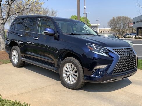 Used 2021 Lexus GX 460 Premium w/ Premium Package image 2