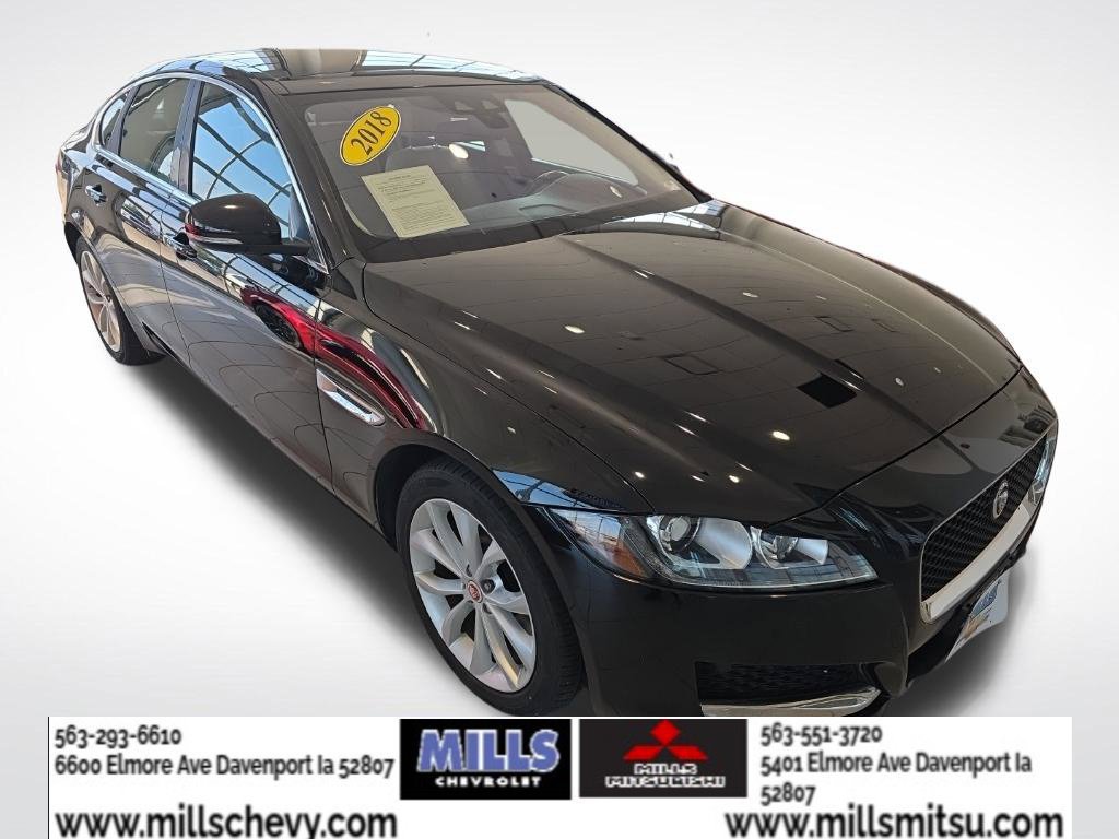 Used 2018 Jaguar XF Premium AWD/4WD image 3