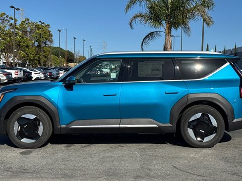 New 2026 Kia EV9 Wind image 7