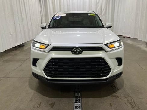 Certified 2024 Toyota Grand Highlander AWD image 9