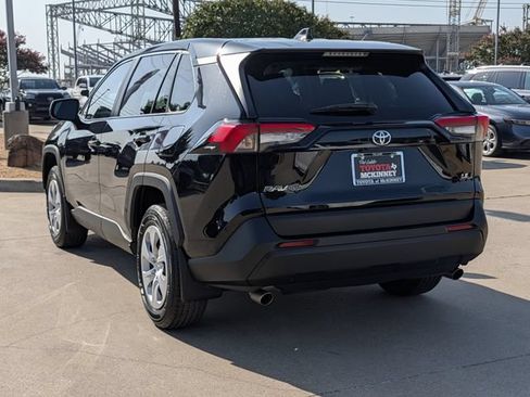Used 2025 Toyota RAV4 LE FWD image 10