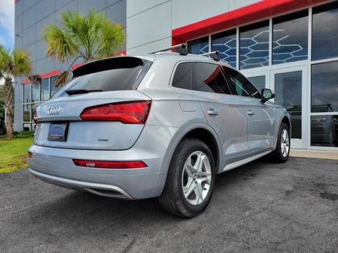 Used 2019 Audi Q5 2.0T Premium w/ Convenience Package AWD/4WD image 4