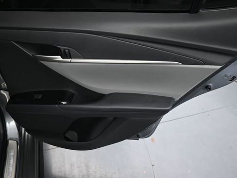 Used 2025 Toyota Camry SE w/ Convenience Package image 34