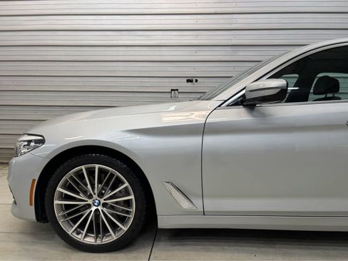 Used 2018 BMW 530i xDrive w/ Premium Package AWD/4WD image 4