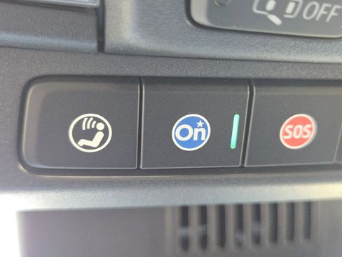 Used 2025 Chevrolet Silverado 2500 ZR2 w/ Technology Package image 37