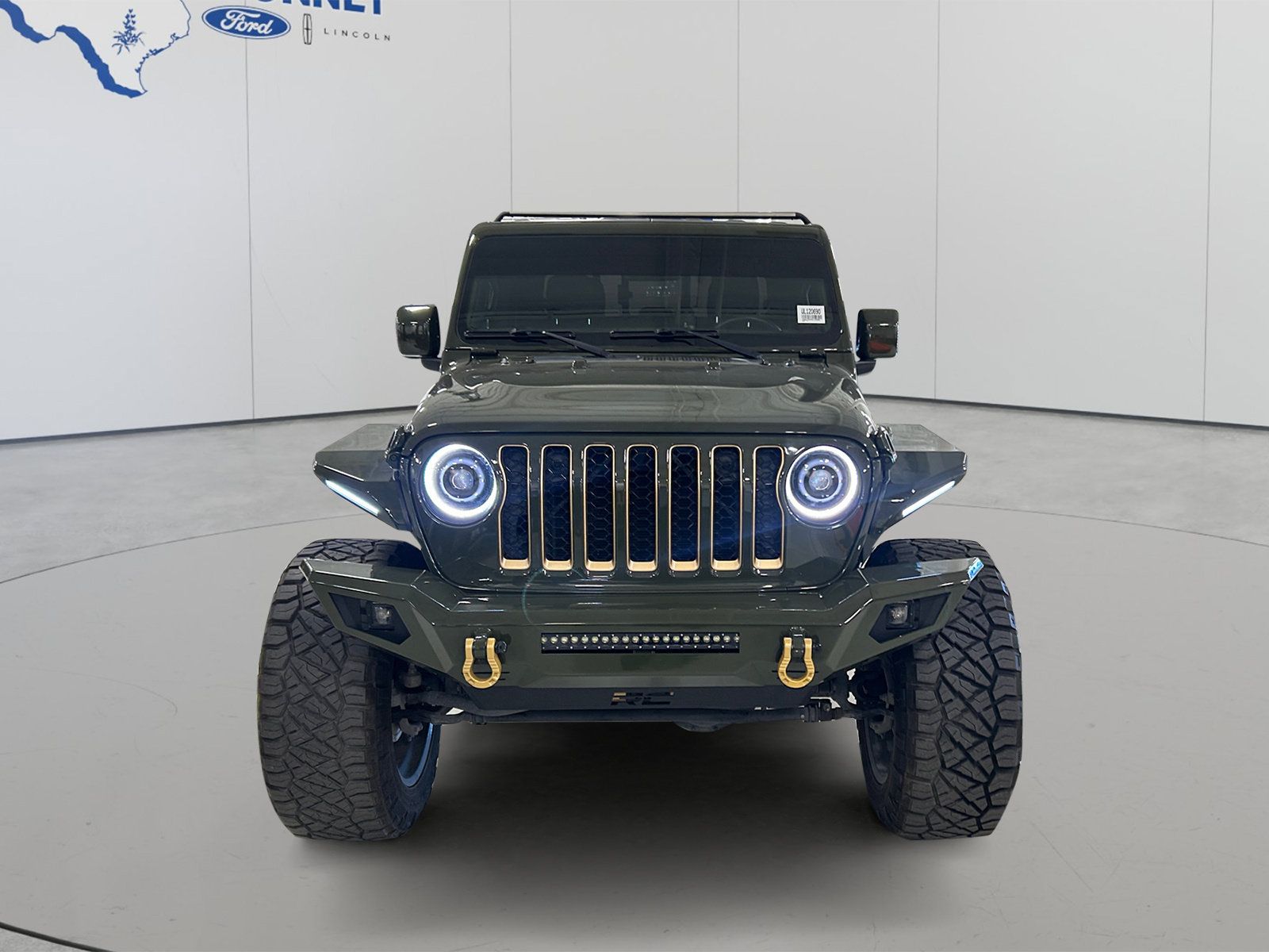 Used 2022 Jeep Gladiator Sport AWD/4WD image 2