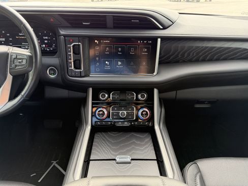 Used 2022 GMC Yukon Denali AWD/4WD image 21