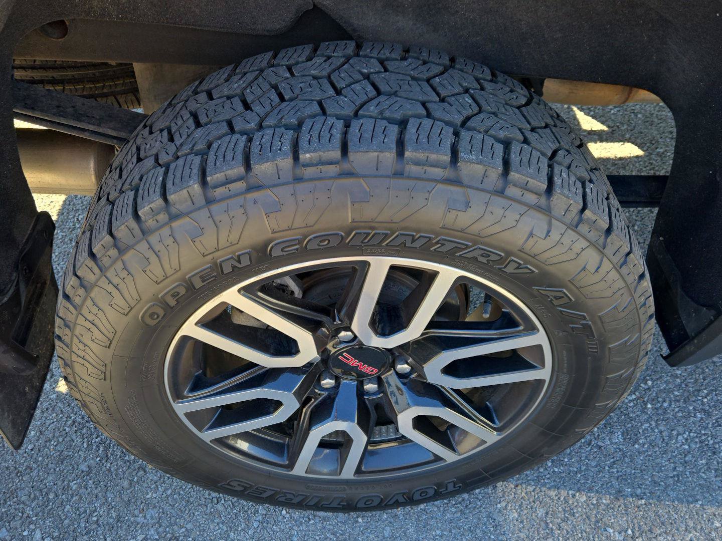Used 2022 GMC Sierra 1500 AT4 w/ AT4 Premium Package AWD/4WD image 10