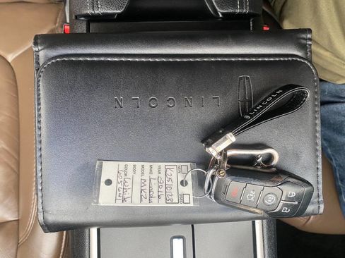 Used 2016 Lincoln MKZ Base 4dr Sedan w/ Equipment Group 200A Select image 36