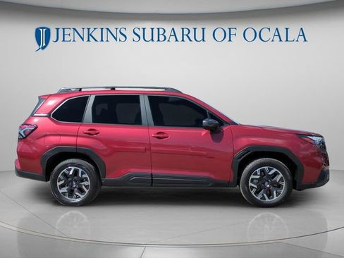 Used 2025 Subaru Forester Premium w/ Convenience Package #1 AWD/4WD image 2