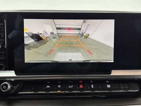 Used 2022 GMC Sierra 1500 SLT image 18