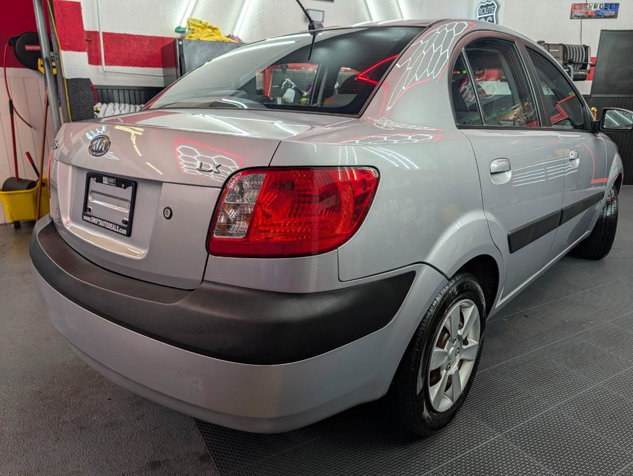 Used 2007 Kia Rio LX FWD image 6