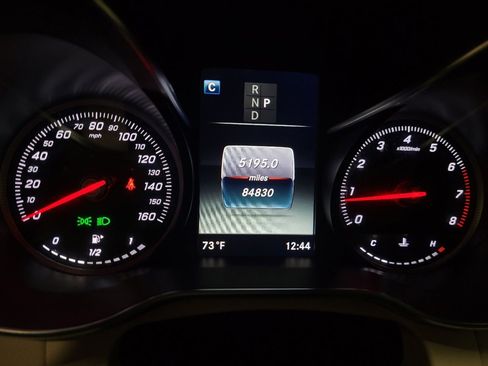 Used 2018 Mercedes-Benz GLC 300 4MATIC w/ Multimedia Package image 23