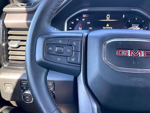 Used 2024 GMC Sierra 2500 AT4 w/ AT4 Premium Plus Package image 10