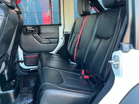 Used 2017 Jeep Wrangler Rubicon image 11