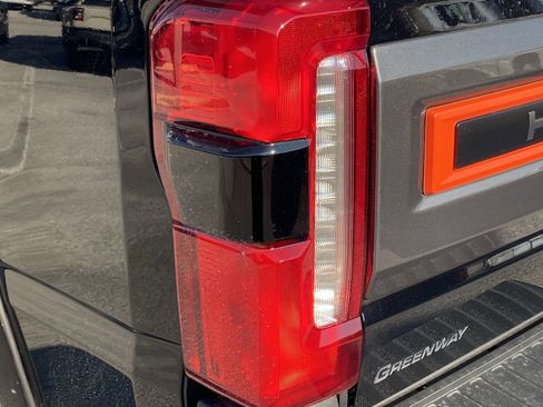 New 2026 Ford F250 Lariat w/ Black Appearance Package AWD/4WD image 8