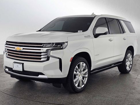 Used 2021 Chevrolet Tahoe High Country w/ Premium Package AWD/4WD image 7