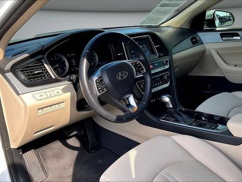 Used 2018 Hyundai Sonata SEL w/ Tech Package 04 FWD image 19