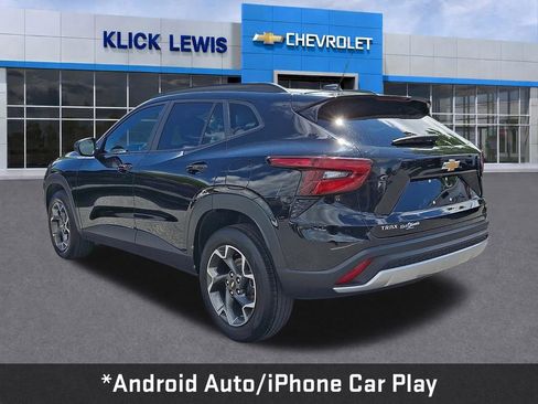 Used 2025 Chevrolet Trax LT w/ Driver Confidence Package FWD image 5