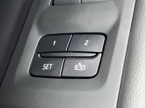 Used 2022 GMC Yukon AT4 image 29