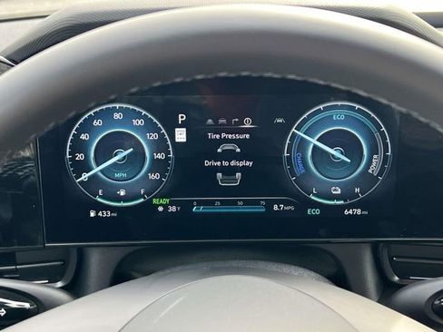 Certified 2025 Hyundai Elantra SEL image 23