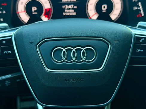 Used 2024 Audi RS 7 Performance AWD/4WD image 39