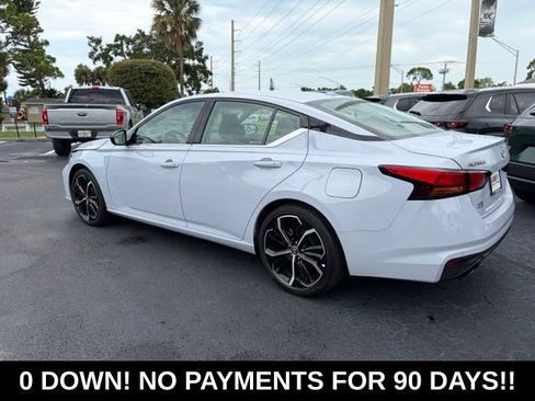 Used 2025 Nissan Altima 2.5 SR FWD image 4