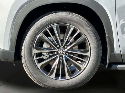 New 2026 Toyota Grand Highlander MAX Platinum image 35