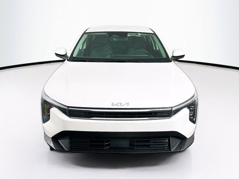 Used 2025 Kia K4 LXS image 2