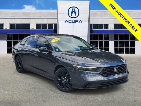 Used 2025 Honda Accord SE image 1