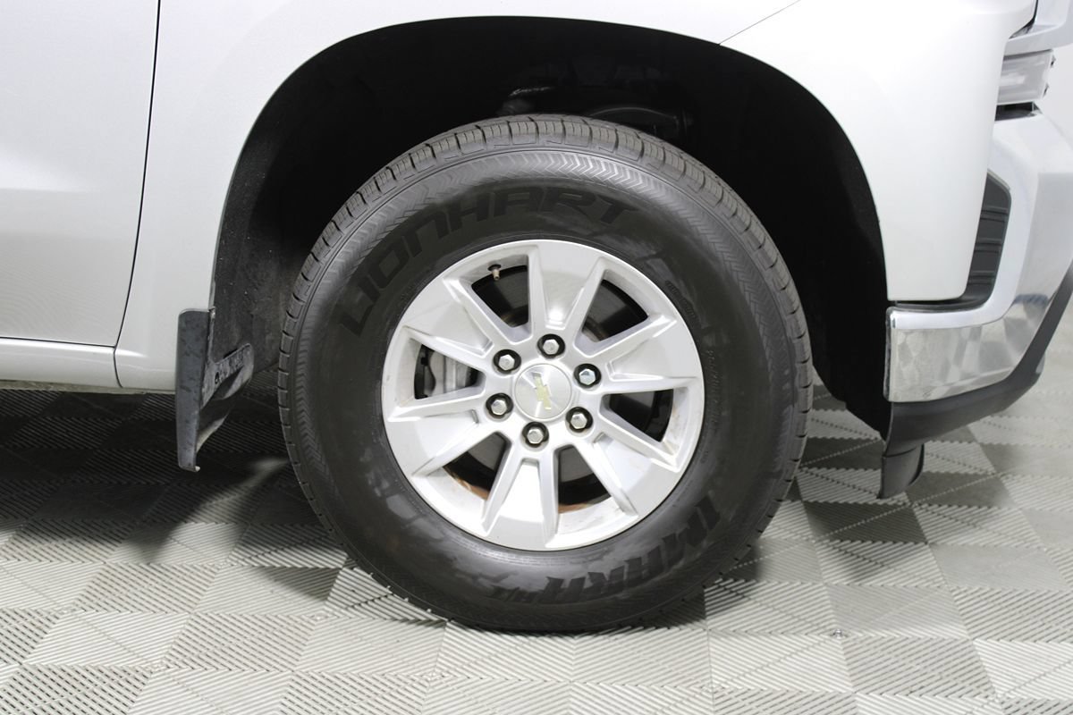 Used 2022 Chevrolet Silverado 1500 LT w/ LPO, Dark Essentials Package RWD image 7