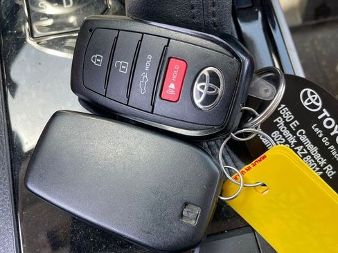 Used 2024 Toyota Tundra SR5 AWD/4WD image 12