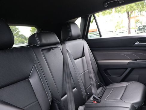 Used 2023 Volkswagen Atlas Cross Sport SE FWD image 32