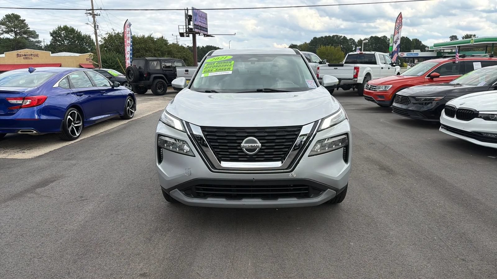 Used 2021 Nissan Rogue SV FWD image 9