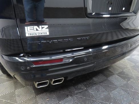 Used 2024 Chevrolet Traverse RS image 46