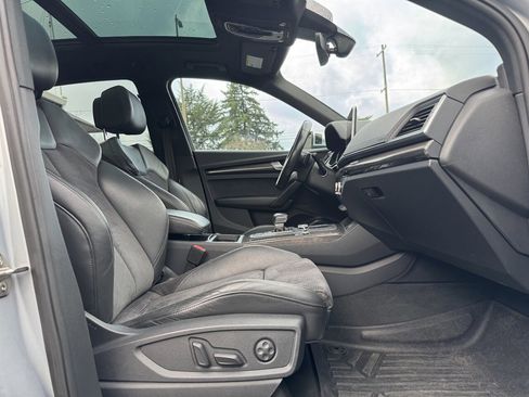 Used 2018 Audi SQ5 Premium Plus w/ Navigation Package image 20