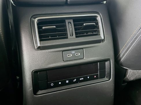 Used 2024 MAZDA CX-90 3.3 Turbo w/ Preferred Plus image 27