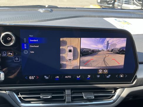 New 2026 Chevrolet Equinox EV LT image 18