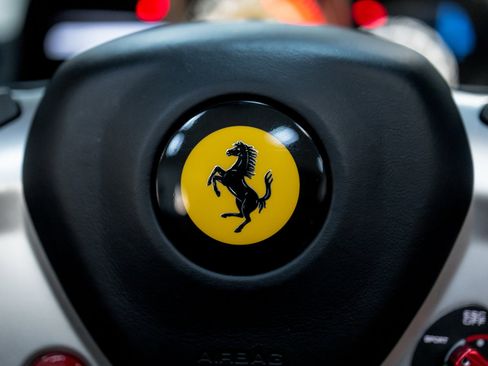 Used 2016 Ferrari California T image 69