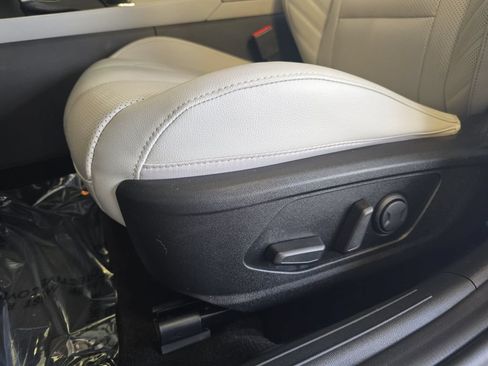 Used 2021 Hyundai Elantra Limited w/ Cargo Package FWD image 29