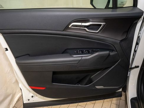 New 2026 Kia Sportage EX image 13